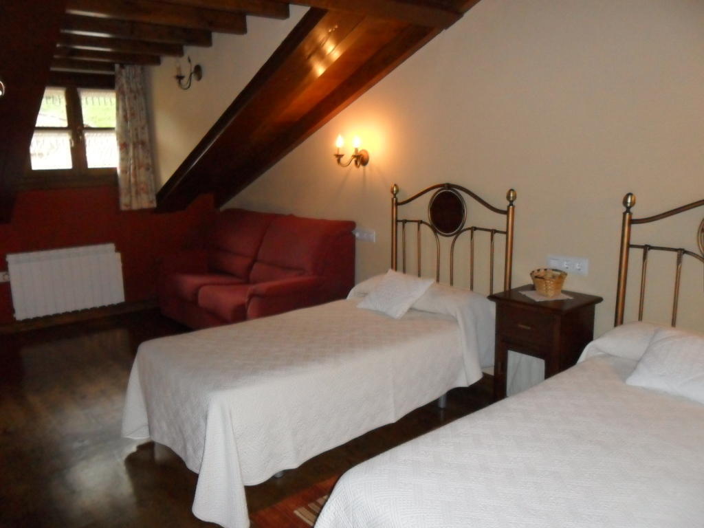 Apartamentos Rurales Los Villares Colunga Bilik gambar